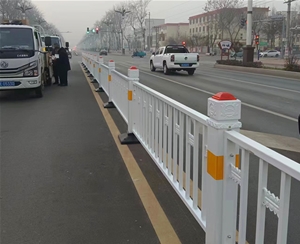 道路交通隔離護欄